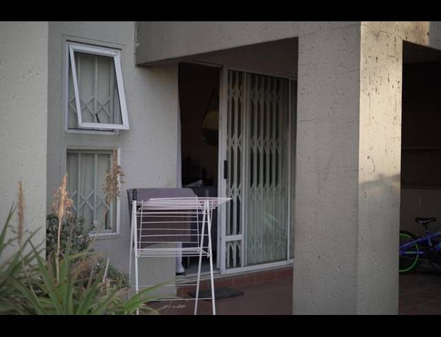 2 BEDROOM PROPERTY TO RENT IN RANDBURG CENTRAL